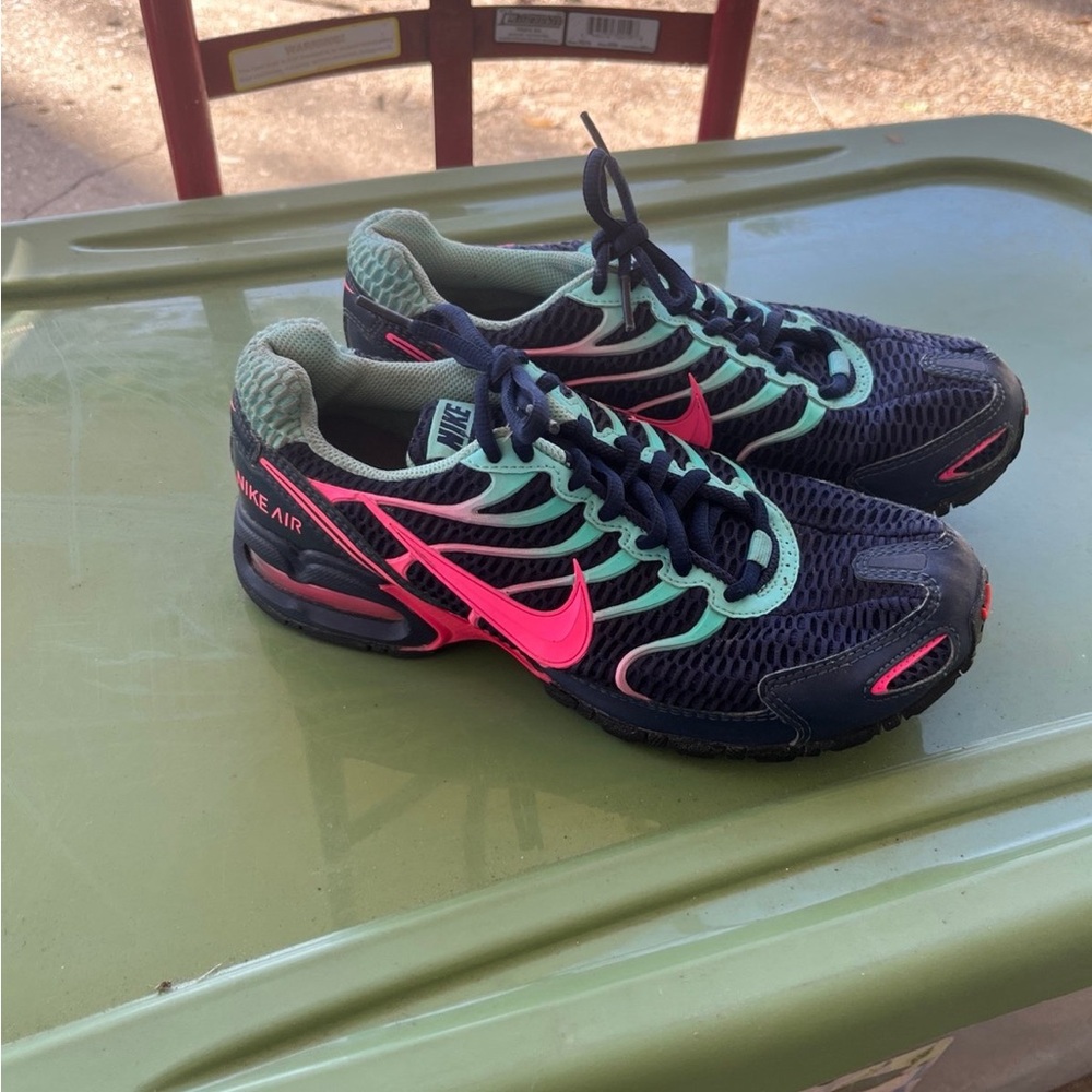 Nike - Picture 7 of 7
